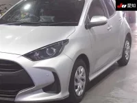 Toyota YARIS лот № 3007 оценка 4  с аукциона в Японии 6