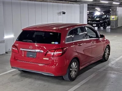 Mercedes-Benz B CLASS
