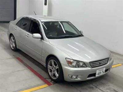 Toyota ALTEZZA  с аукциона в Японии