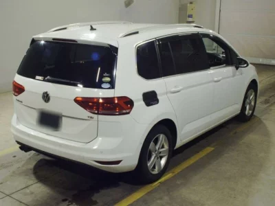 Volkswagen GOLF TOURAN