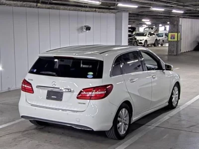 Mercedes-Benz B CLASS