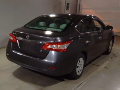 Nissan SYLPHY  с аукциона в Японии