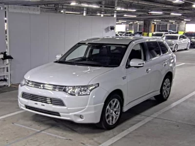 Mitsubishi OUTLANDER PHEV
