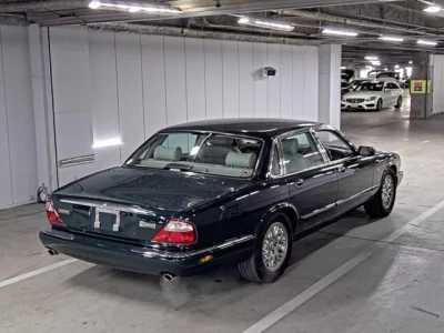 Jaguar XJ SERIES