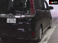 Toyota NOAH лот № 3032 оценка 4  с аукциона в Японии 7