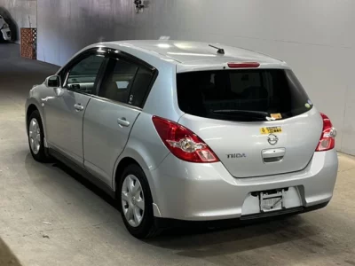 Nissan TIIDA