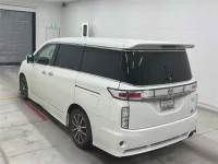 Nissan ELGRAND лот № 90071 оценка R  с аукциона в Японии 1