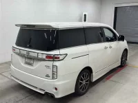 Nissan ELGRAND лот № 90071 оценка R  с аукциона в Японии 4