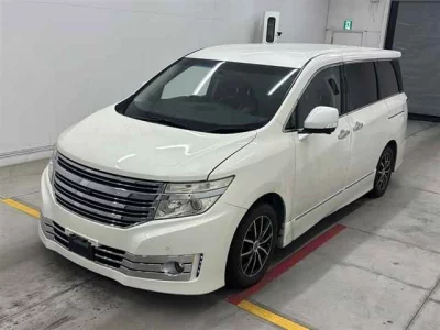 Nissan ELGRAND  с аукциона в Японии