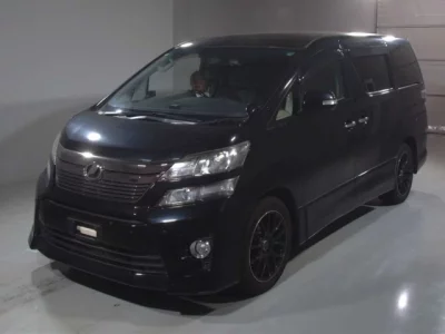 Toyota VELLFIRE  с аукциона в Японии