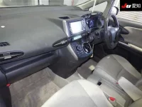 Toyota WISH лот № 131 оценка R  с аукциона в Японии 2