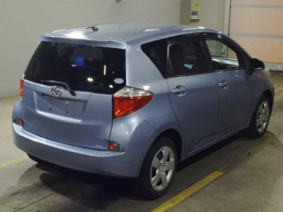 Toyota RACTIS  с аукциона в Японии