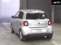 Smart FORFOUR лот № 149 оценка 4  с аукциона в Японии 1