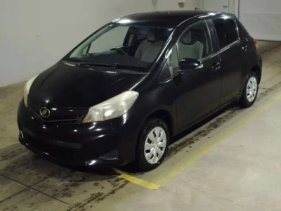 Toyota VITZ  с аукциона в Японии