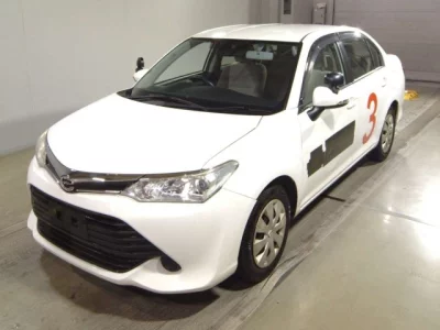 Toyota COROLLA AXIO  с аукциона в Японии