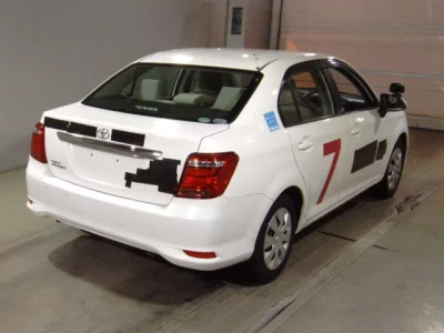 Toyota COROLLA AXIO  с аукциона в Японии