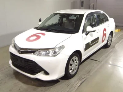 Toyota COROLLA AXIO  с аукциона в Японии