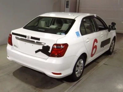 Toyota COROLLA AXIO  с аукциона в Японии