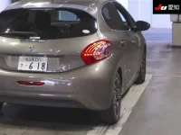 Peugeot 208 лот № 177 оценка 3.5  с аукциона в Японии 7