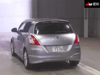 Suzuki SWIFT лот № 3086 оценка R  с аукциона в Японии 1