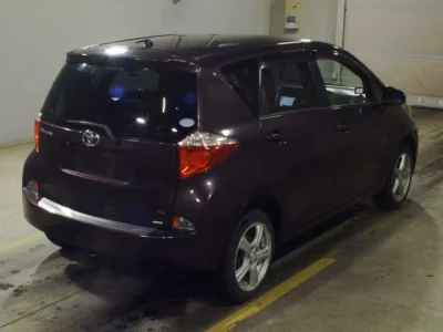 Toyota RACTIS  с аукциона в Японии
