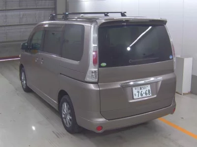 Nissan SERENA  с аукциона в Японии