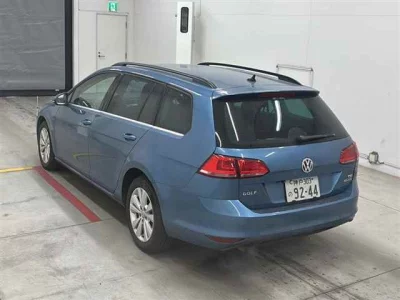 Volkswagen GOLF VARIANT