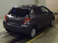 Toyota VITZ лот № 7161 оценка RA  с аукциона в Японии 1
