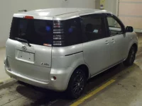 Toyota SIENTA лот № 7169 оценка 3  с аукциона в Японии 1