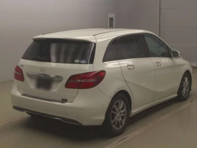 Mercedes-Benz B CLASS