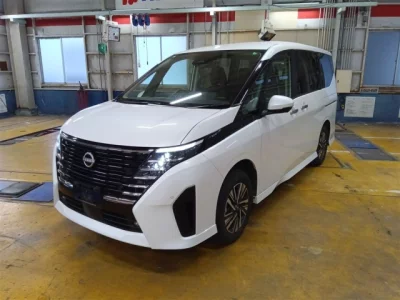 Nissan SERENA  с аукциона в Японии