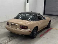 Mazda ROADSTER лот № 10031 оценка R  с аукциона в Японии 4