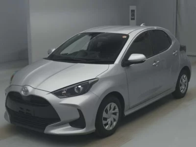 Toyota YARIS  с аукциона в Японии