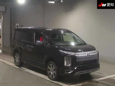 Mitsubishi DELICA D5
