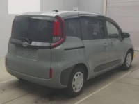 Toyota SIENTA лот № 72015 оценка 3  с аукциона в Японии 1