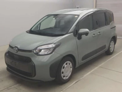 Toyota SIENTA  с аукциона в Японии