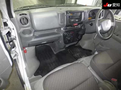 Mitsubishi MINICAB VAN