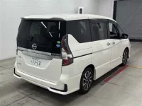 Nissan SERENA лот № 30001 оценка 4  с аукциона в Японии 4