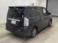 Toyota VOXY лот № 30003 оценка R  с аукциона в Японии 4