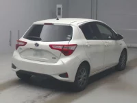 Toyota VITZ лот № 20046 оценка R  с аукциона в Японии 1