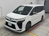 Toyota VOXY лот № 30016 оценка 4  с аукциона в Японии 3