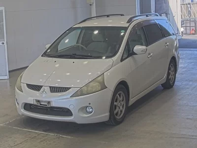 Mitsubishi GRANDIS