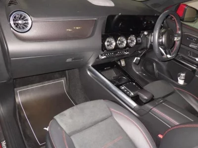 Mercedes-Benz GLA CLASS