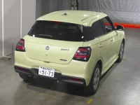 Suzuki SWIFT лот № 19 оценка 6  с аукциона в Японии 1
