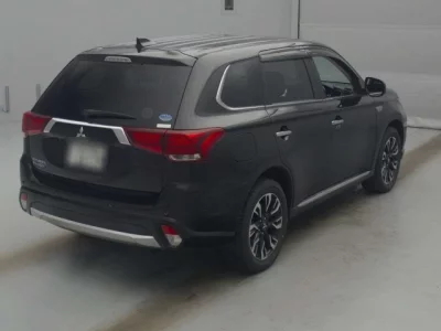 Mitsubishi OUTLANDER PHEV
