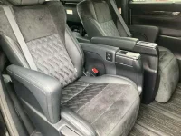 Toyota VELLFIRE лот № 30045 оценка 4  с аукциона в Японии 7