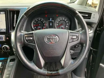 Toyota VELLFIRE  с аукциона в Японии