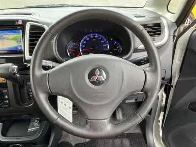 Mitsubishi DELICA D2