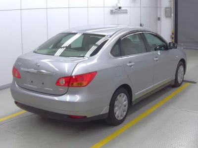 Nissan SYLPHY  с аукциона в Японии