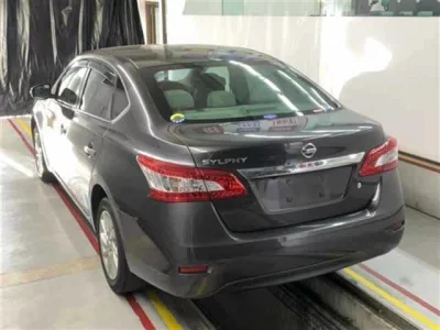 Nissan SYLPHY  с аукциона в Японии